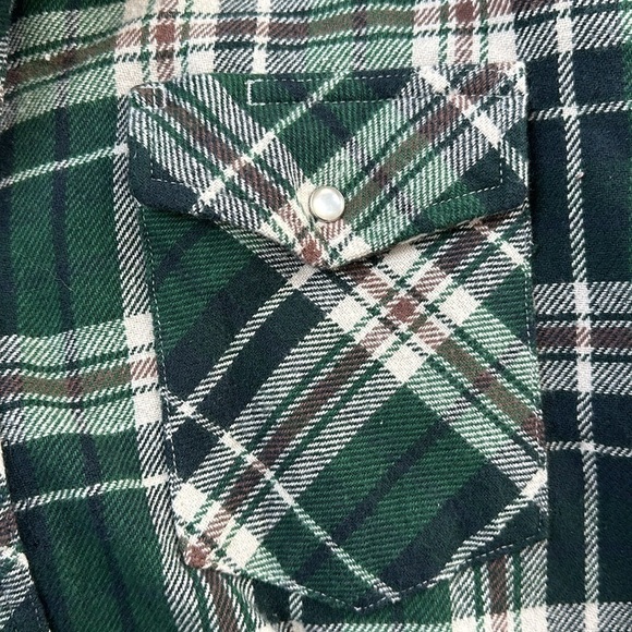 Wrangler | Wrangler Pearl Snap Flannel Shirt - Picture 4 of 5